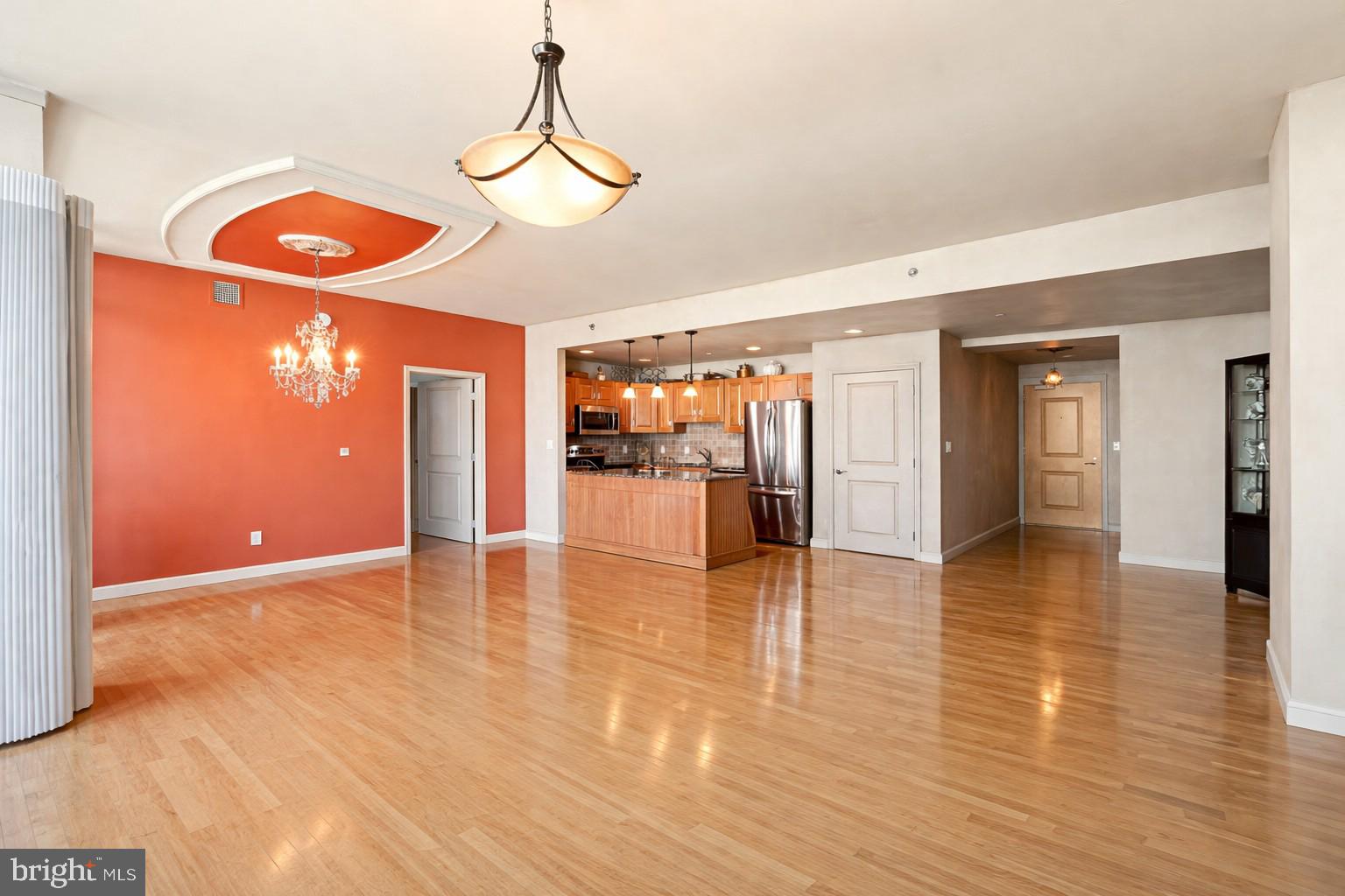 901 N PENN STREET P1006