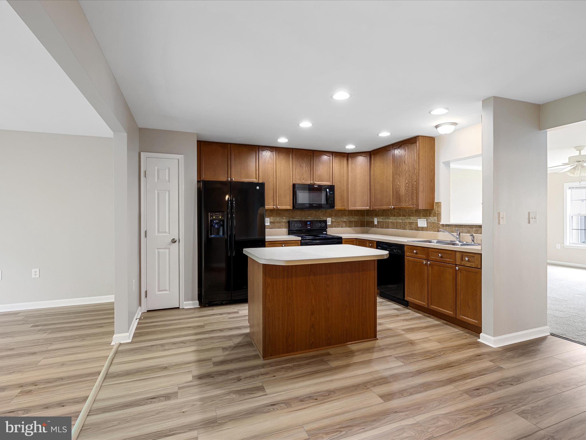 MANOR PARK - Residential