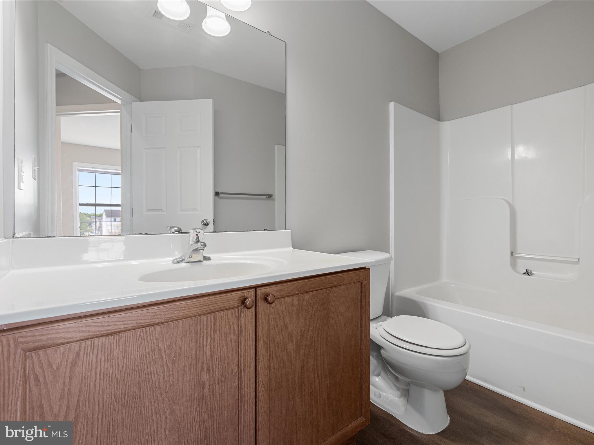 MANOR PARK - Residential