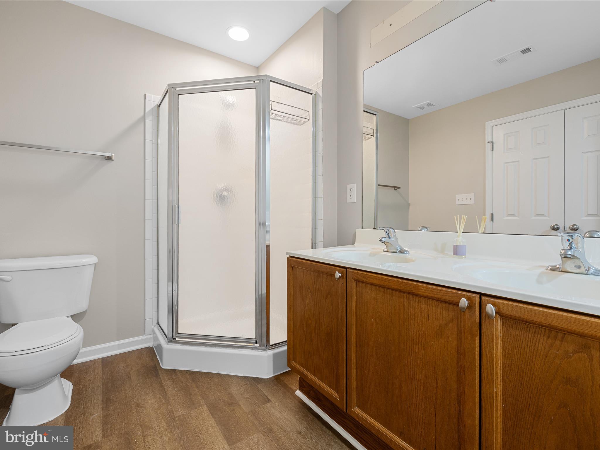 MANOR PARK - Residential