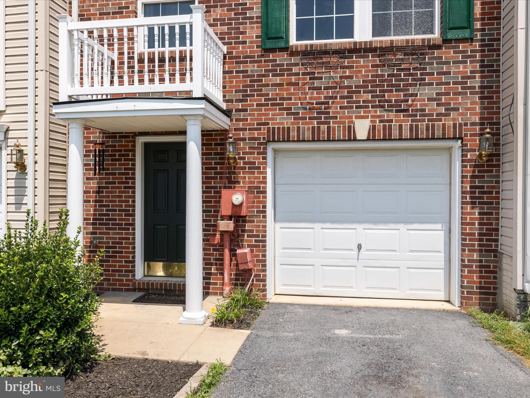 MANOR PARK - Residential