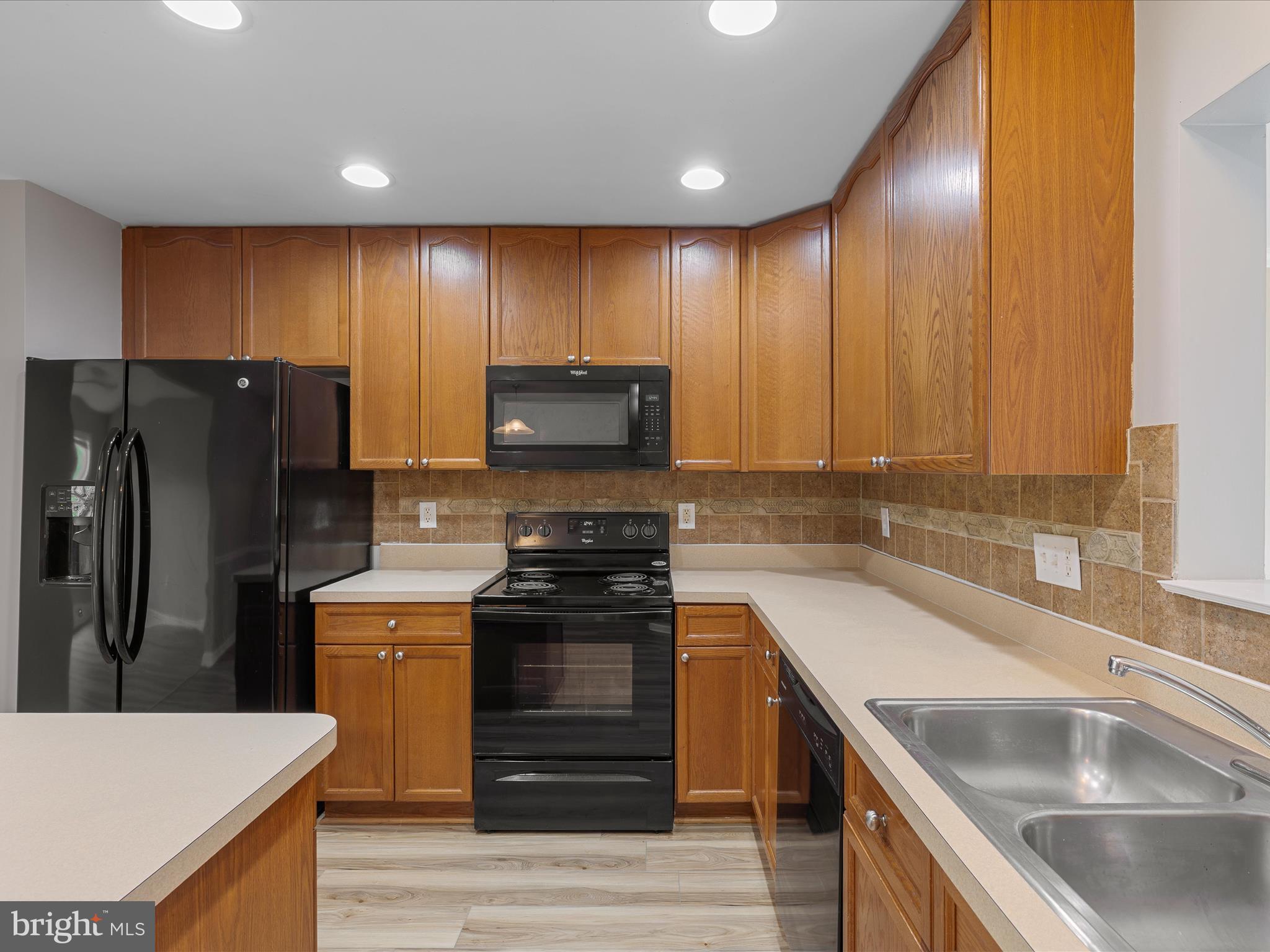 MANOR PARK - Residential