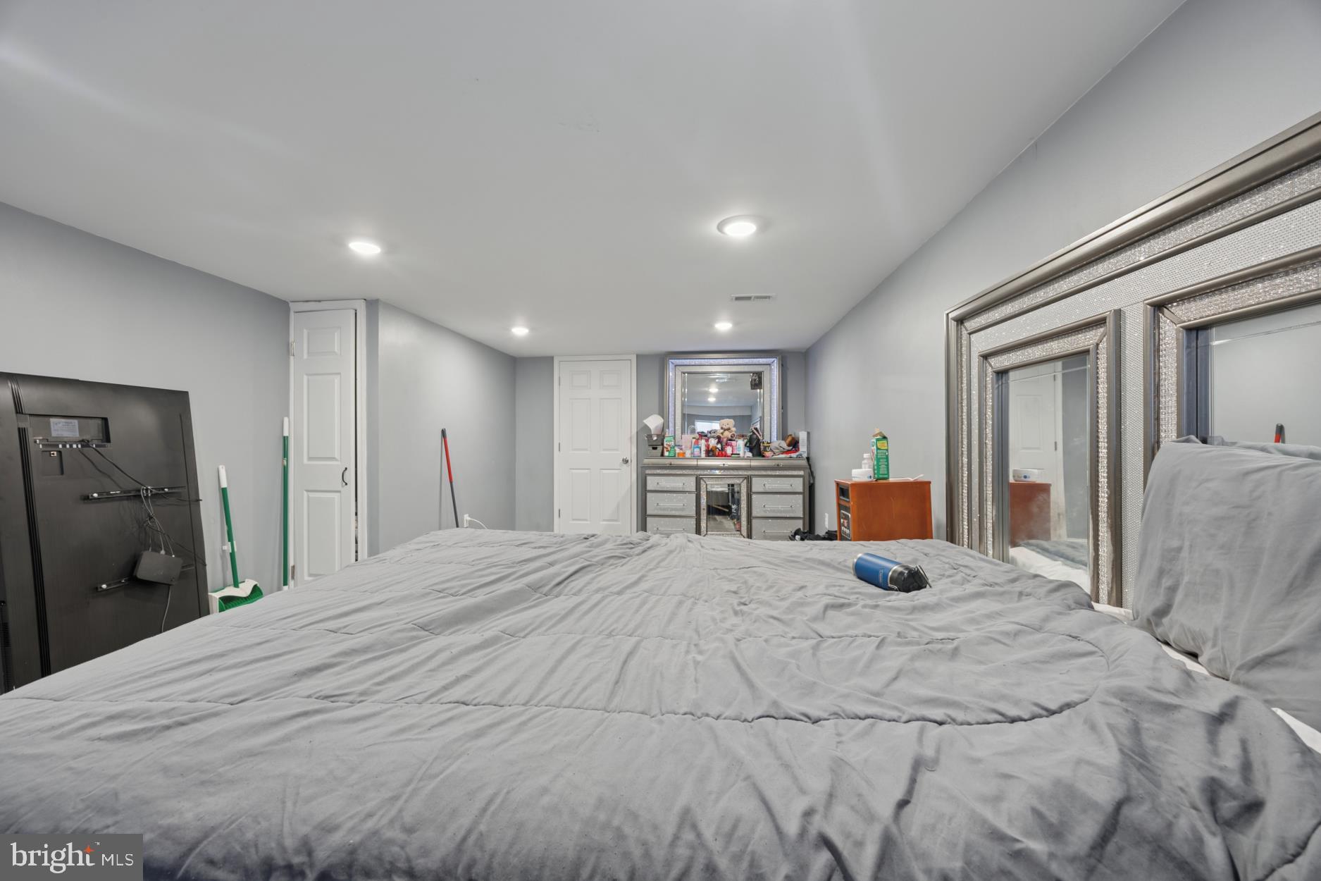 NORTHWOOD - Residential