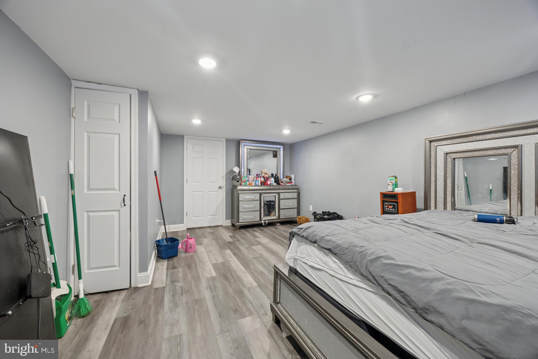 NORTHWOOD - Residential