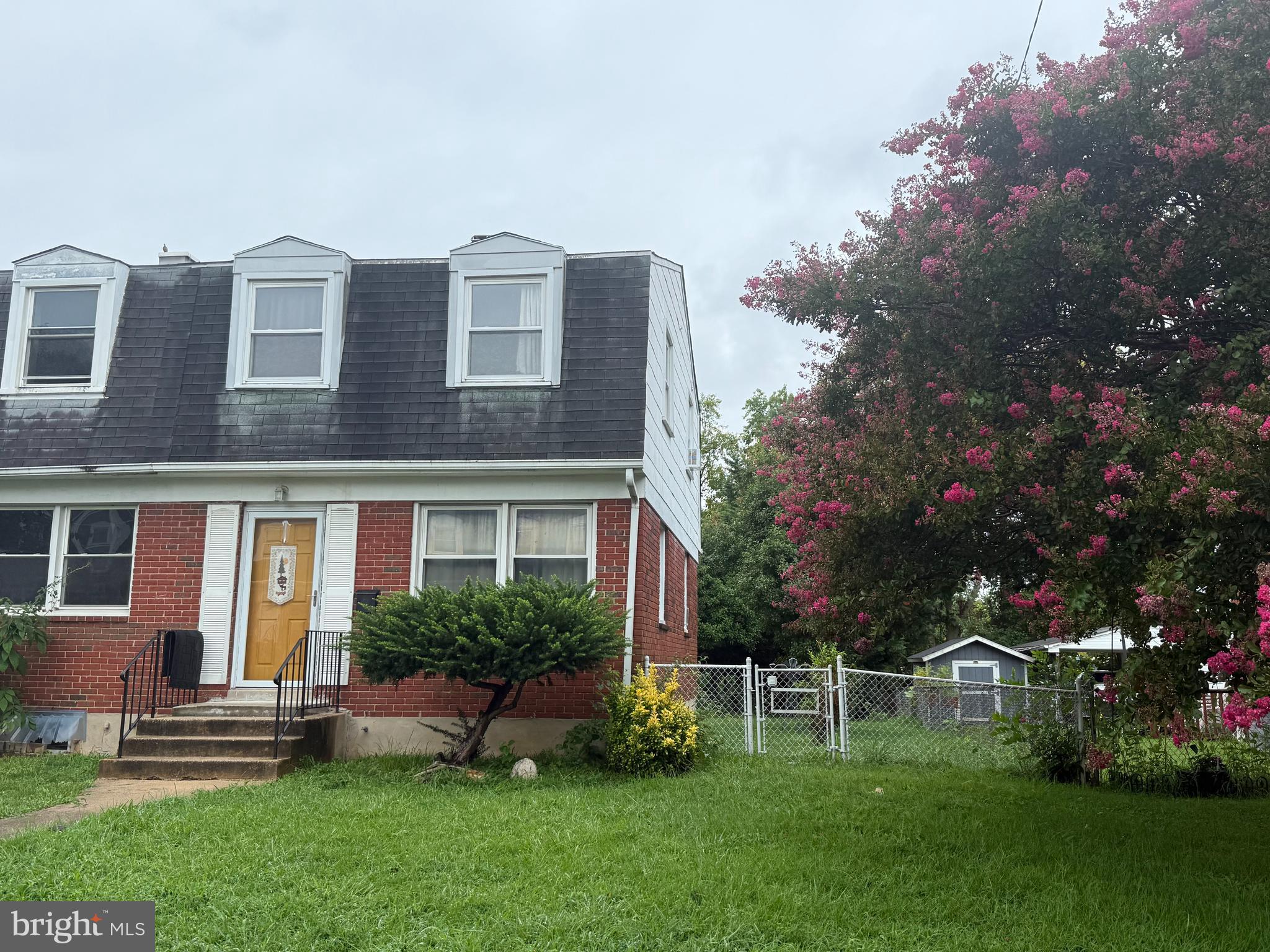 Investors welcomed. This end unit, 3 bedroom 2 bath, full basement is just waiting for you to make it your own. Cash or 203K only.