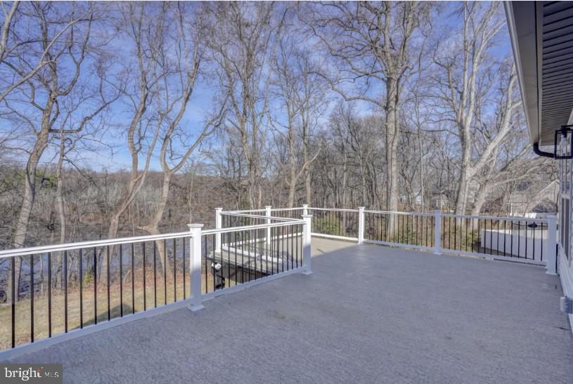 COURSEYS POINT - Residential