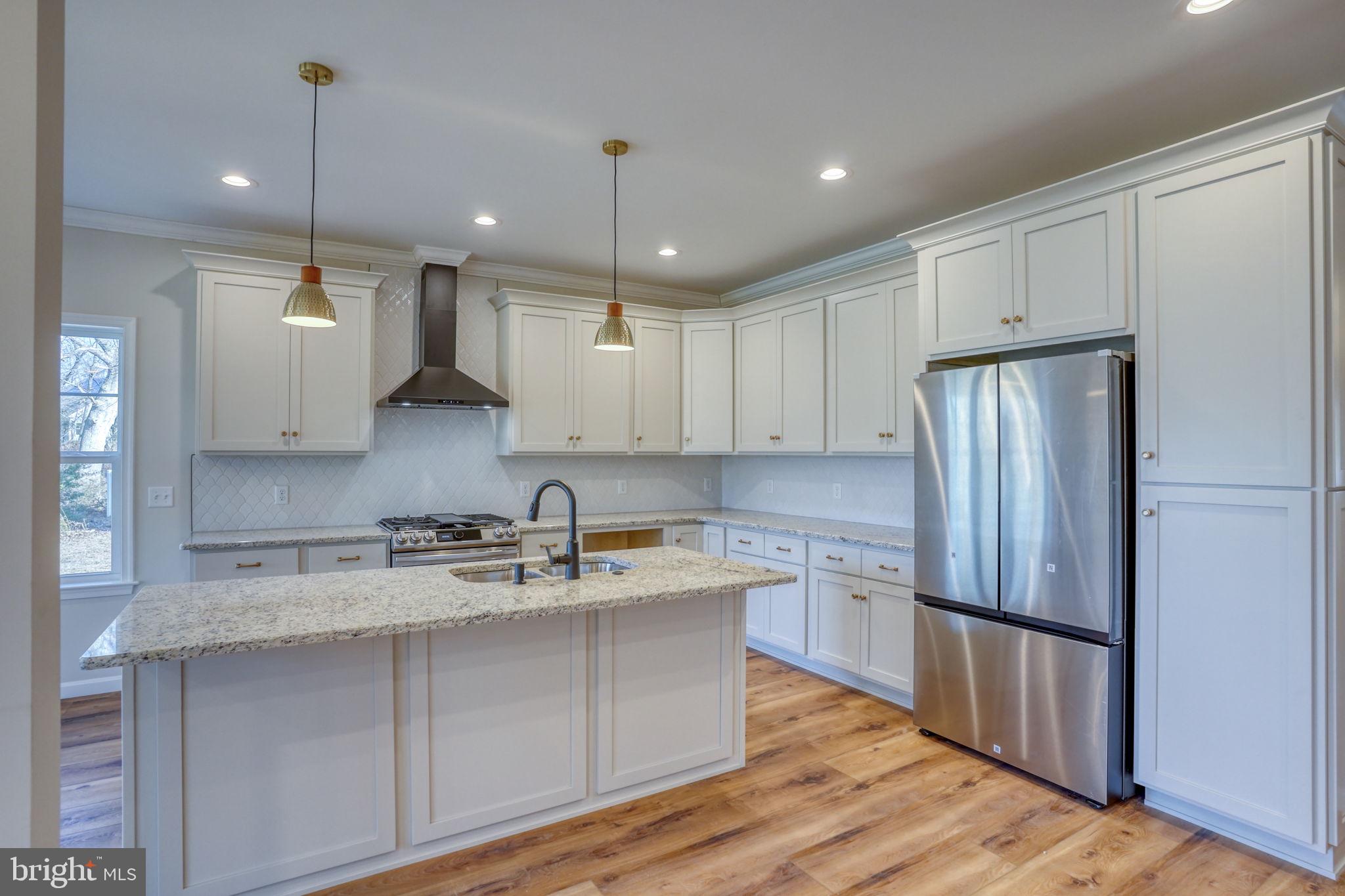 COURSEYS POINT - Residential