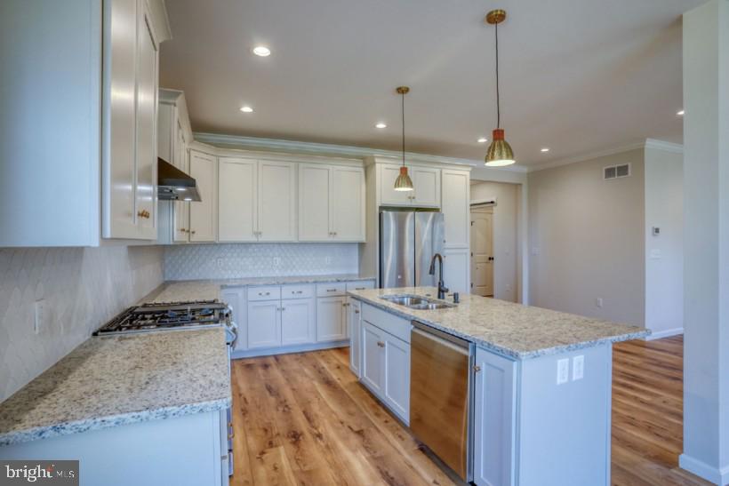 COURSEYS POINT - Residential