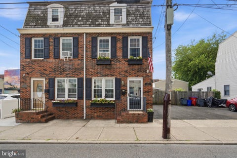 Townhouse For Sale - 312 Market Street<br/> Bucks County, BRISTOL, PA 19007
