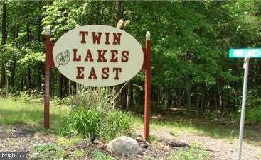 TWIN LAKES EAST - Land