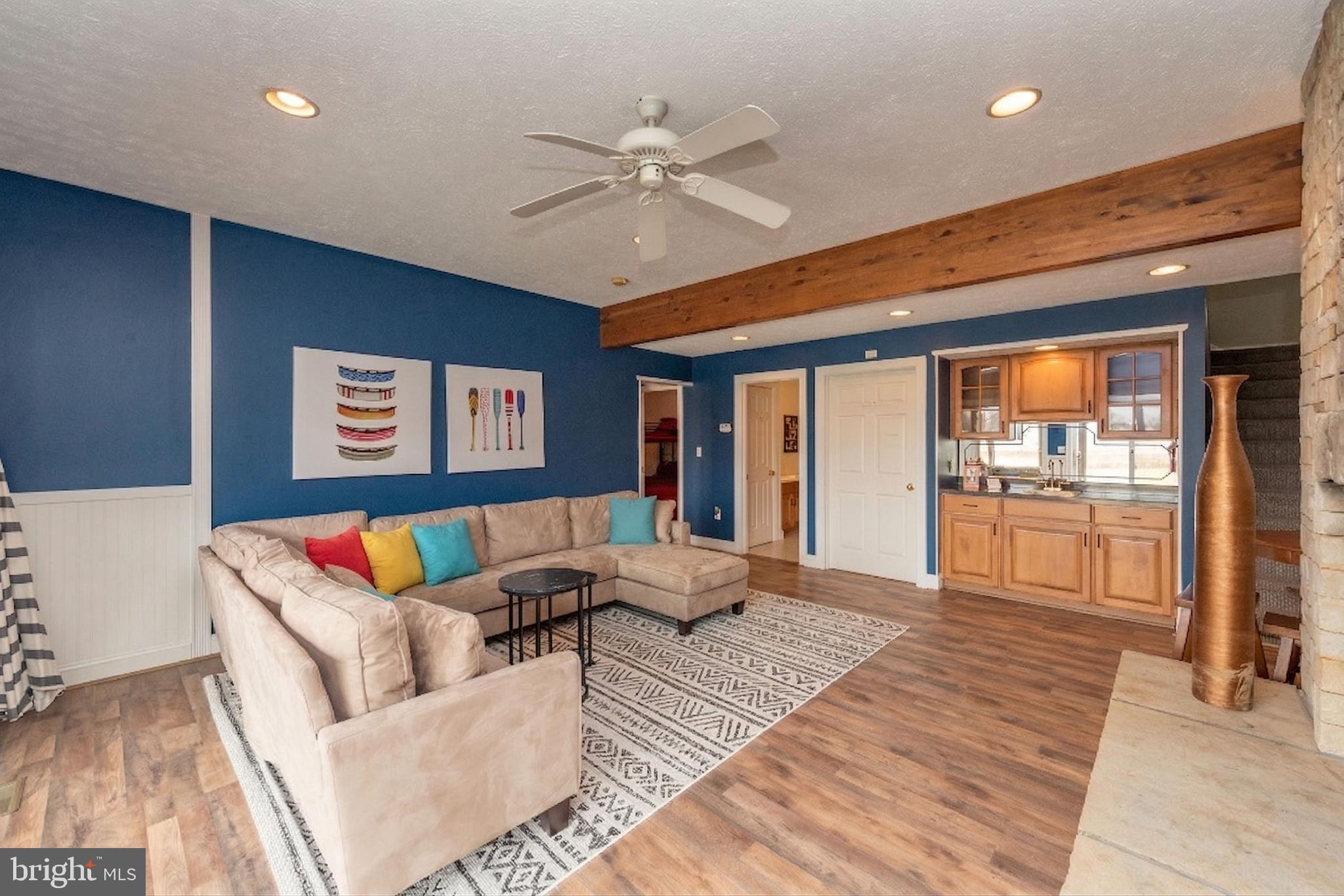 WATERFRONT GREENS - Residential