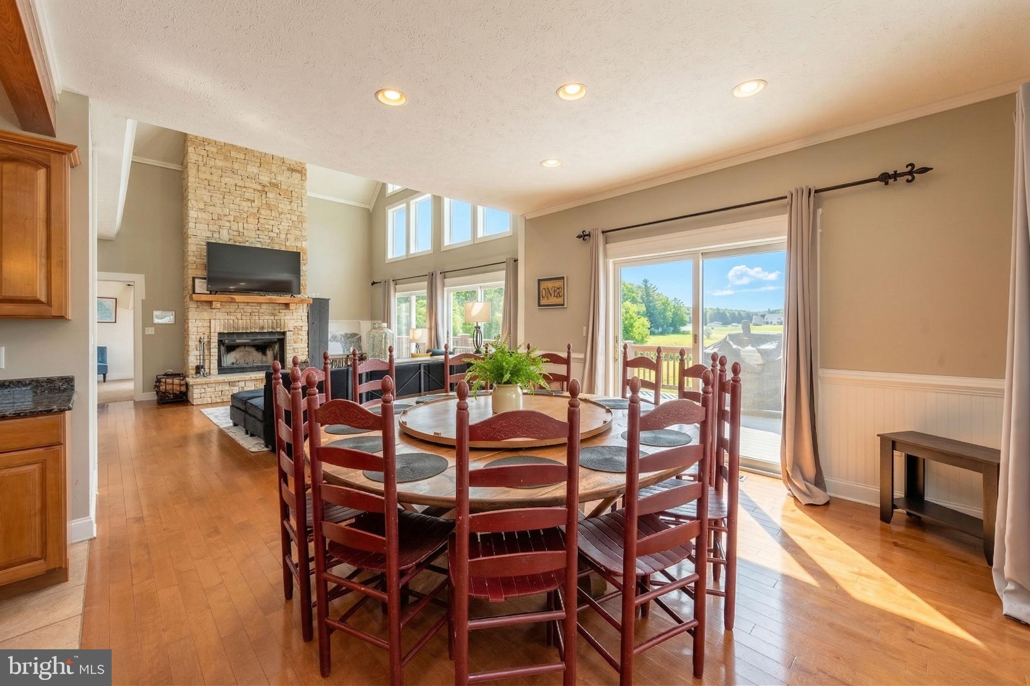 WATERFRONT GREENS - Residential