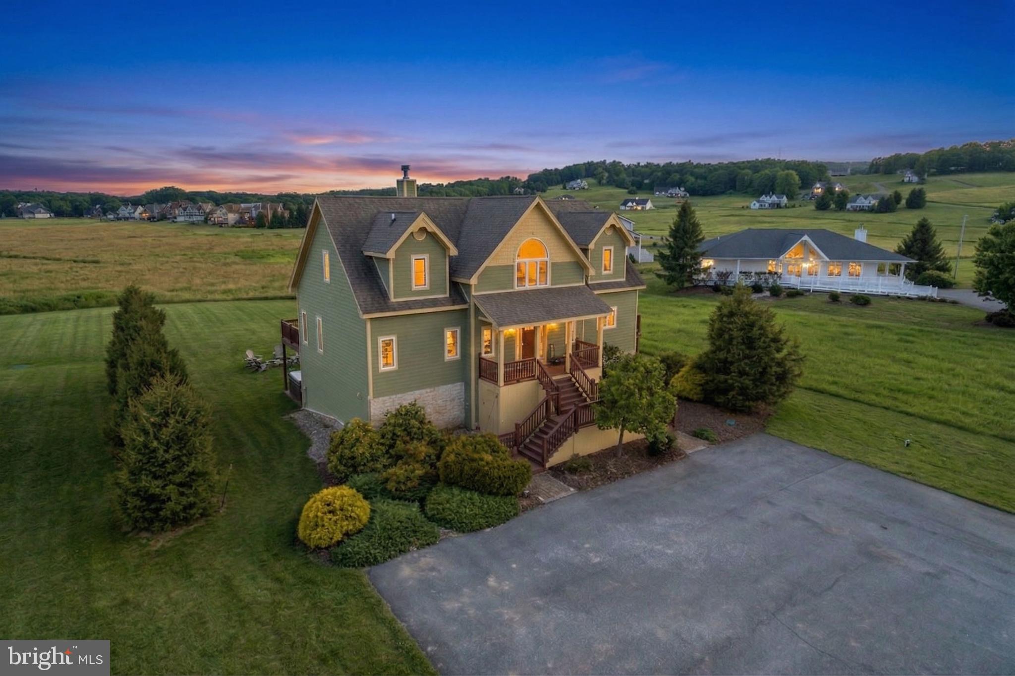 WATERFRONT GREENS - Residential