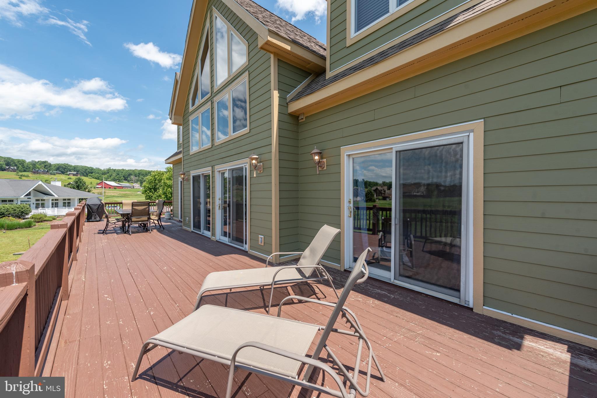 WATERFRONT GREENS - Residential