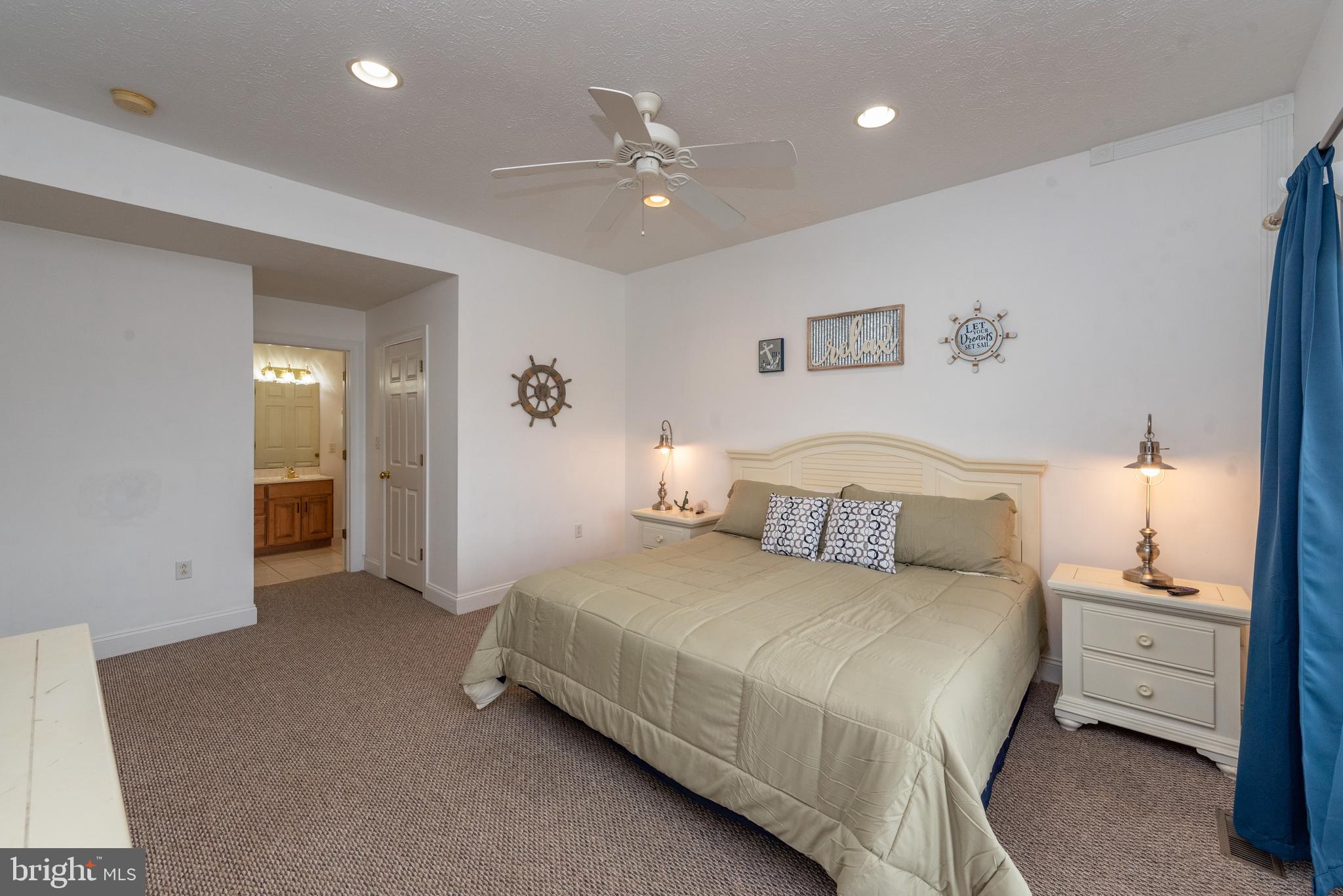 WATERFRONT GREENS - Residential