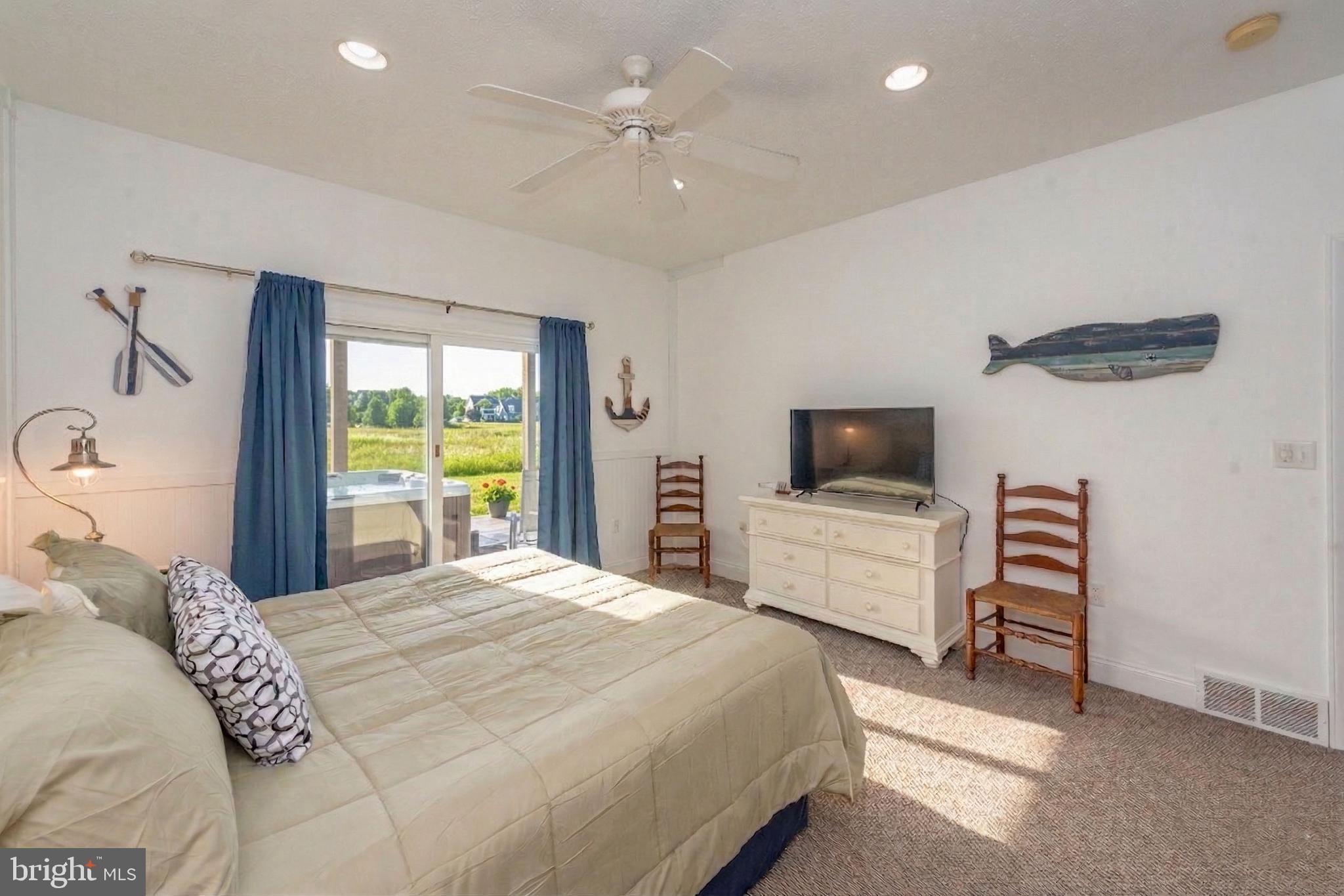 WATERFRONT GREENS - Residential