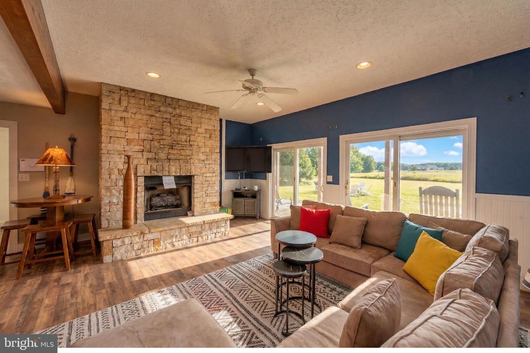 WATERFRONT GREENS - Residential