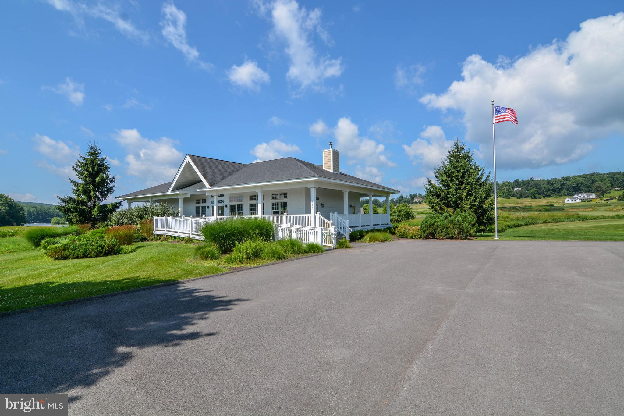 WATERFRONT GREENS - Residential