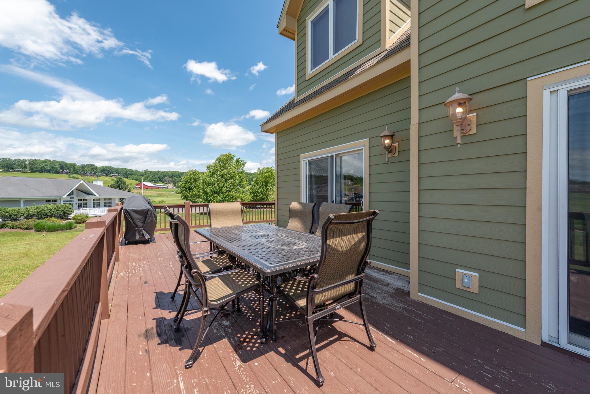 WATERFRONT GREENS - Residential