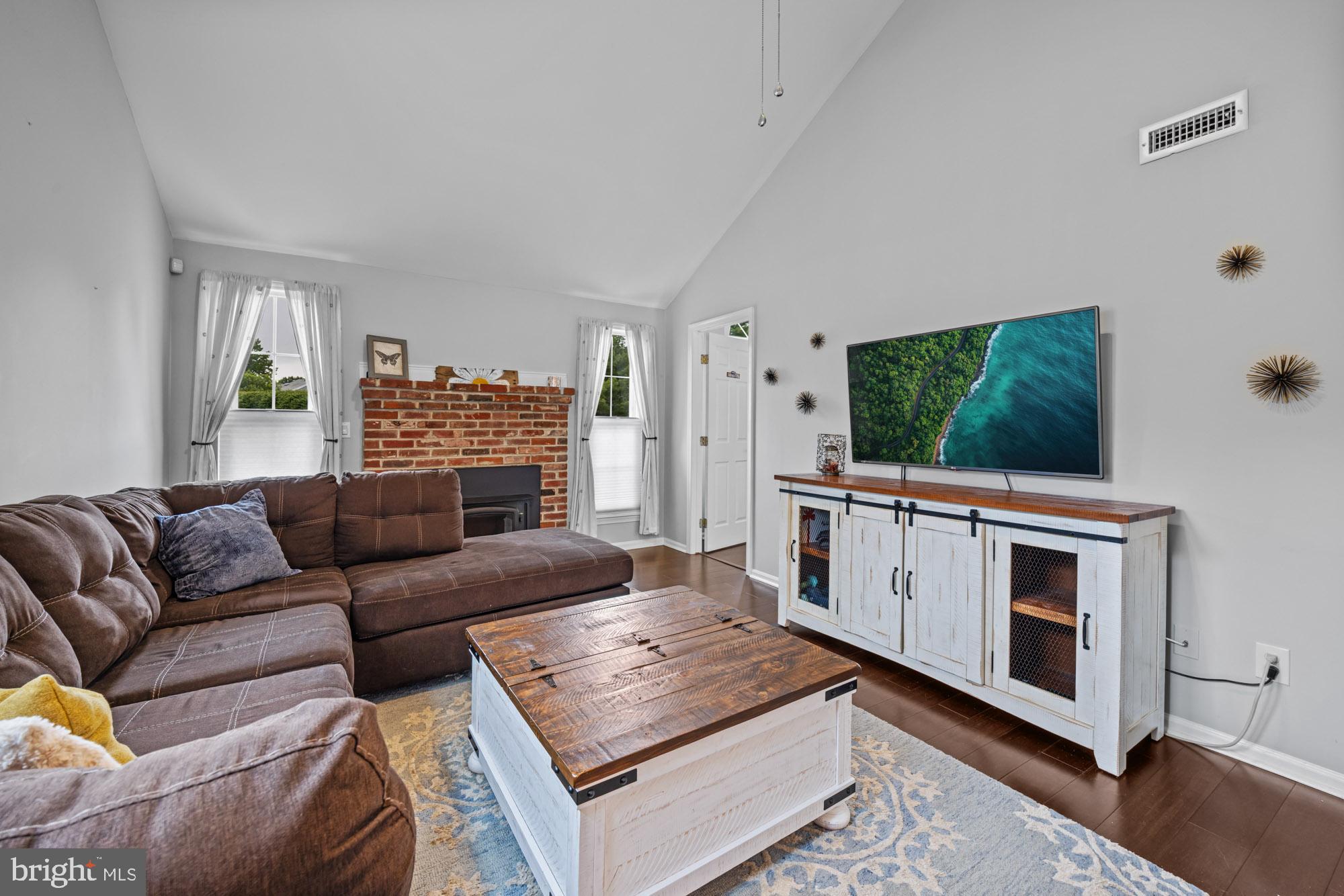 226 OAKRIDGE DRIVE