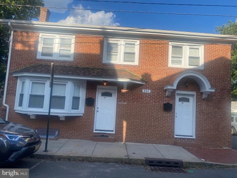 Townhouse For Rent - 401 Lawrence Street<br/> BURLINGTON, NJ 08016