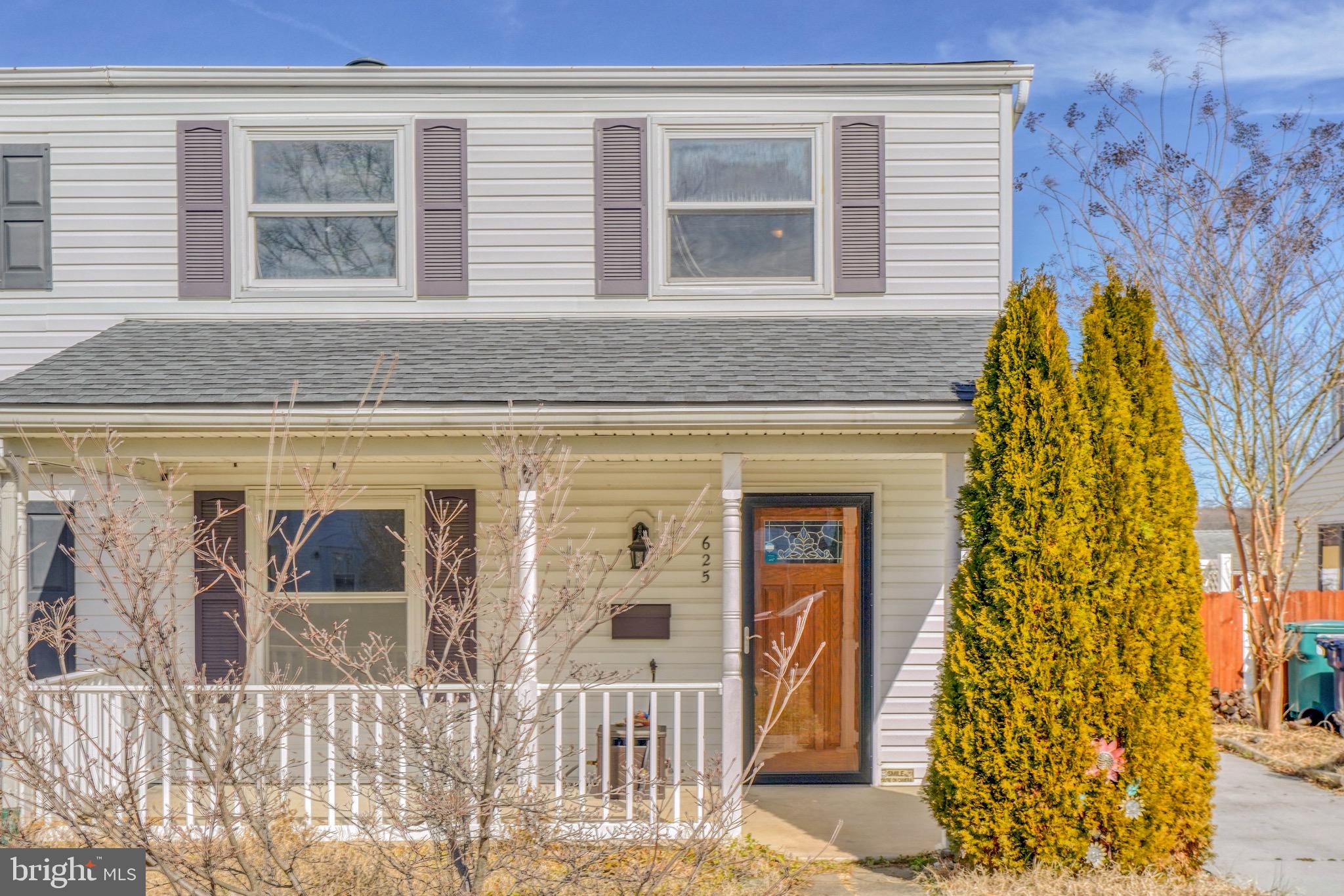 ***OFFER DEADLINE 2/19/23 by 8pm***3 Bedroom 2 Full Bath Townhome on Rumsey Island!! Freshly painted from top to bottom, you will LOVE this one and all his has to offer! First Floor Full Bath, Sunroom Addition, Fenced Yard with Patio, Updated Kitchen and flooring, 3 bedrooms upstairs and a shared full bath, and so much more! Schedule today!
