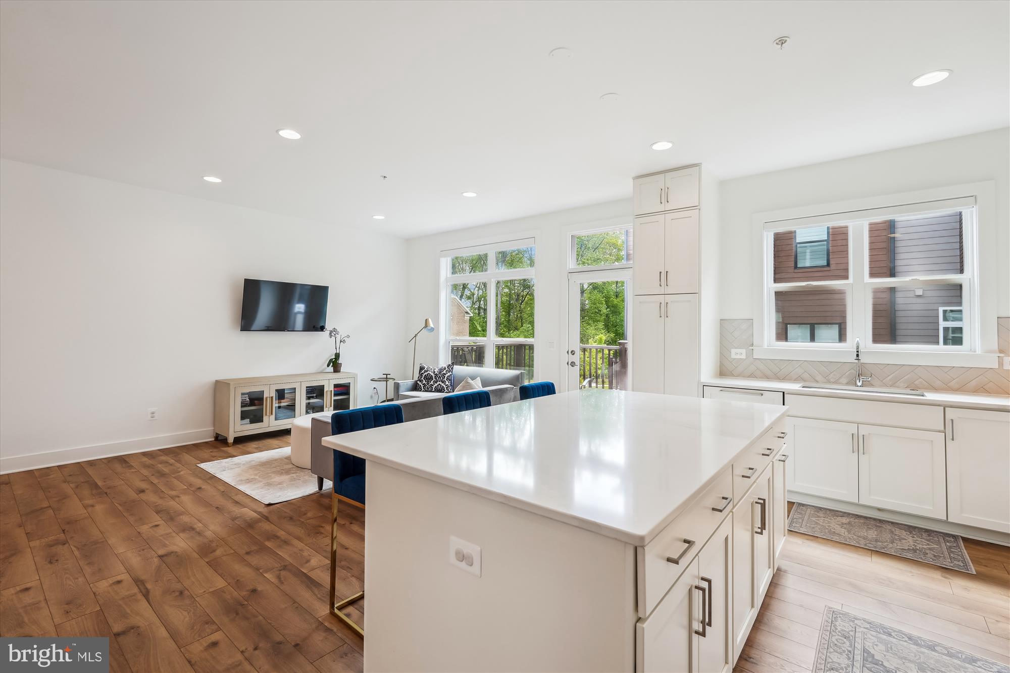 TOWER OAKS - Residential