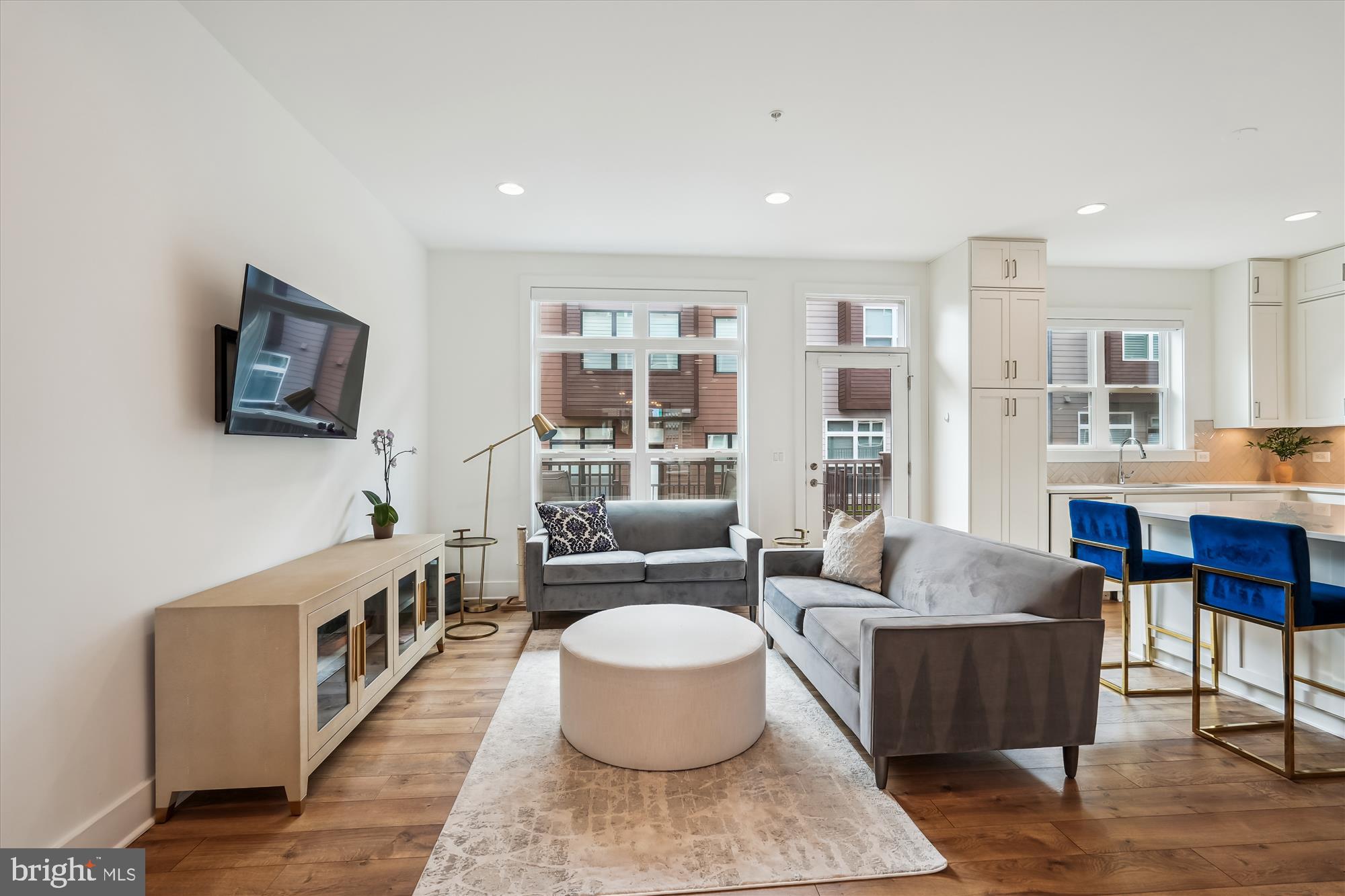 TOWER OAKS - Residential