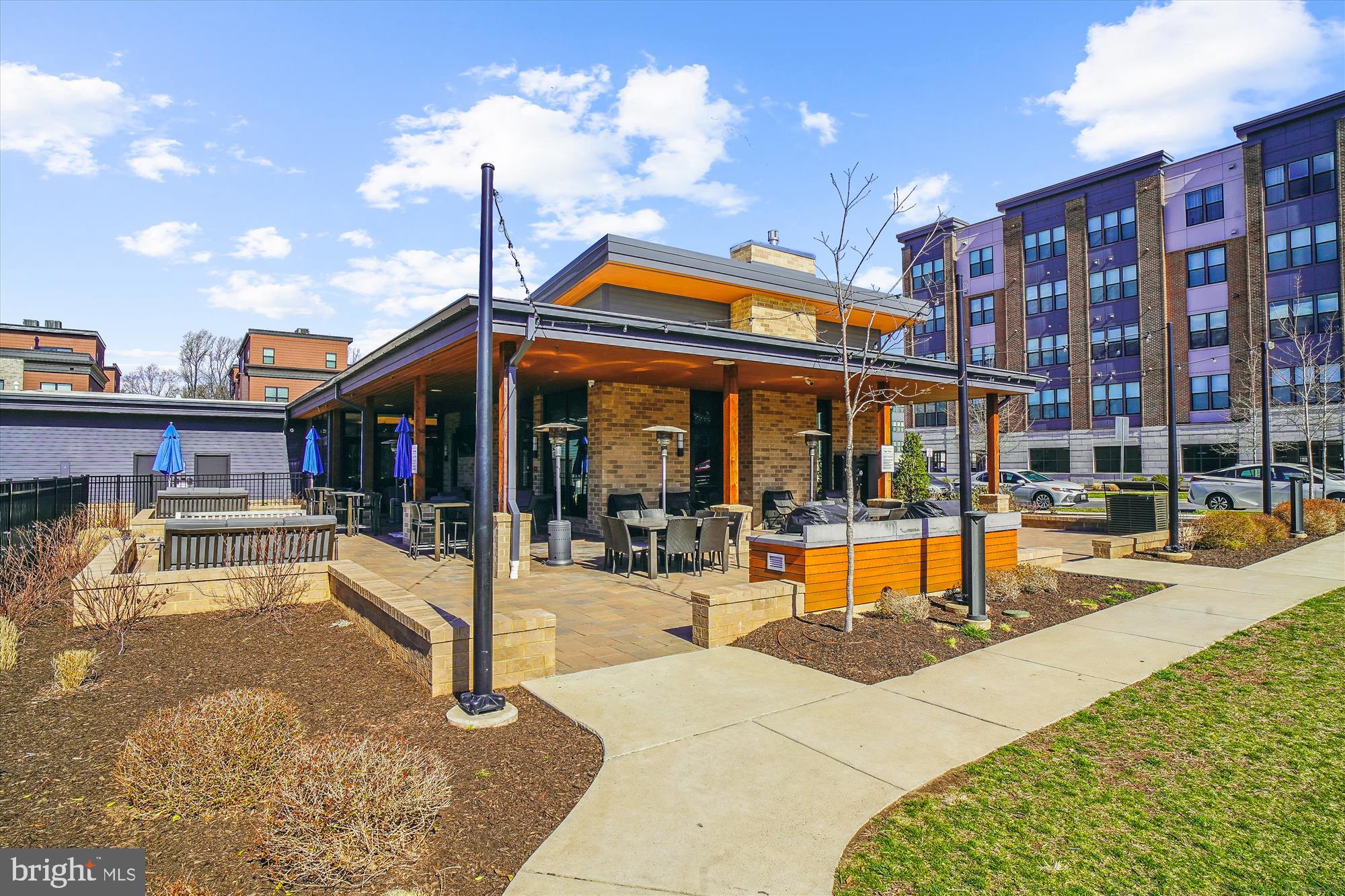 TOWER OAKS - Residential