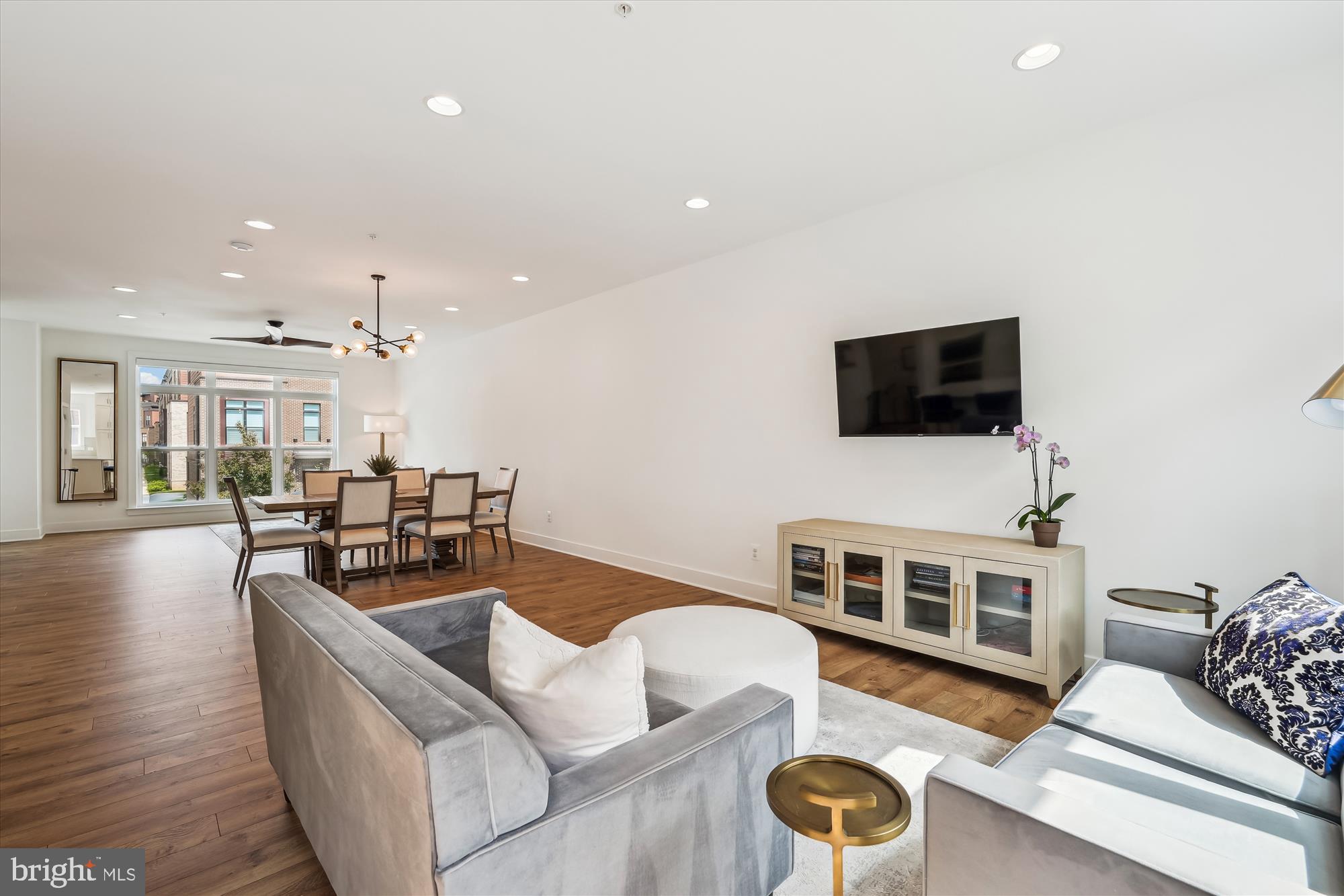 TOWER OAKS - Residential