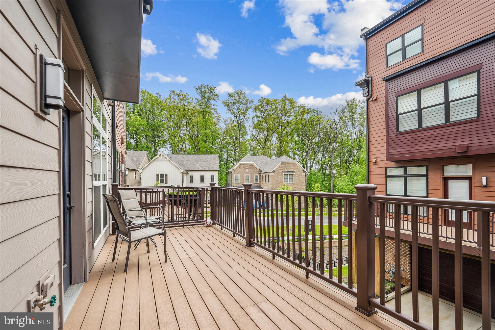 TOWER OAKS - Residential