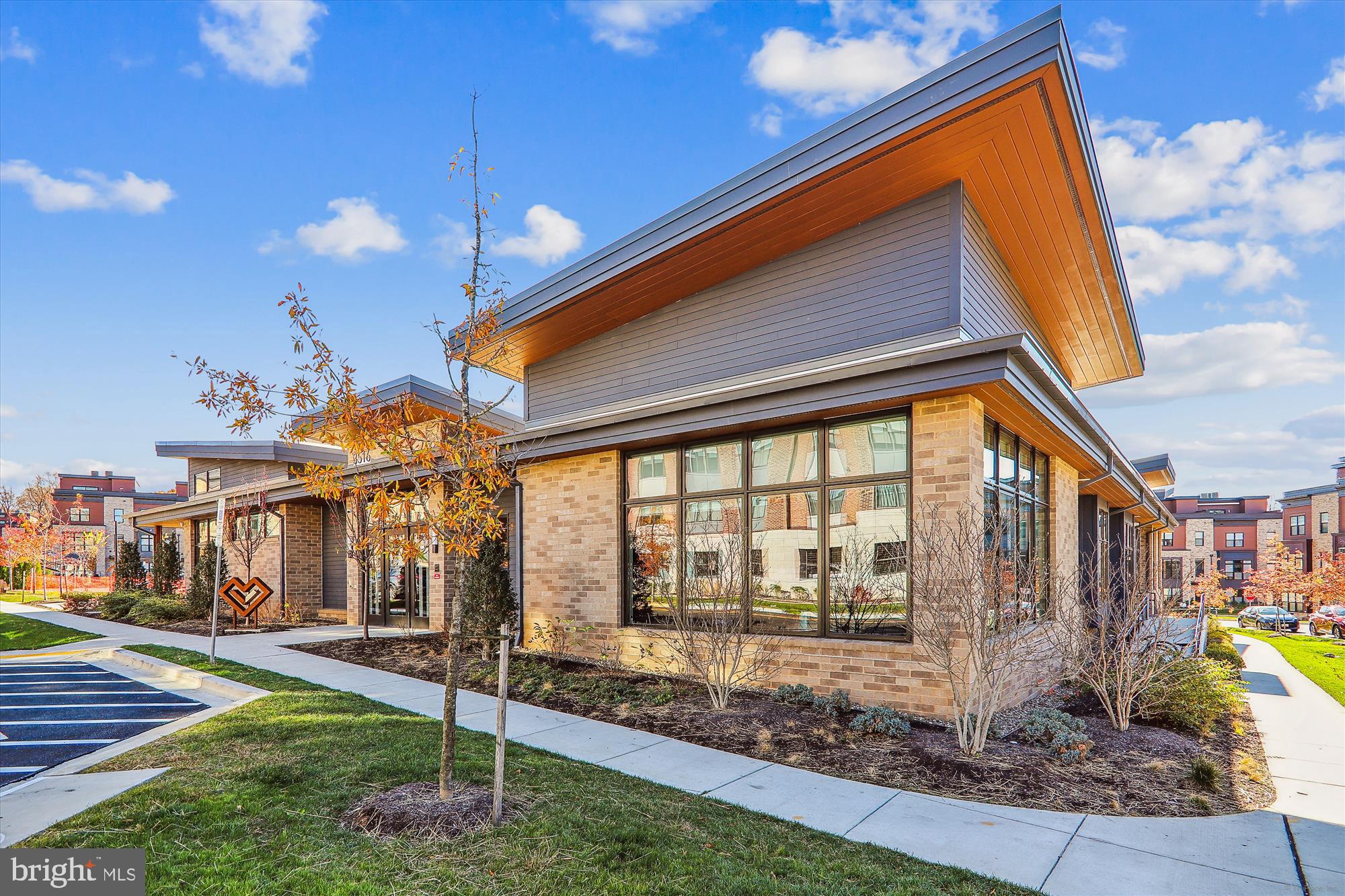 TOWER OAKS - Residential