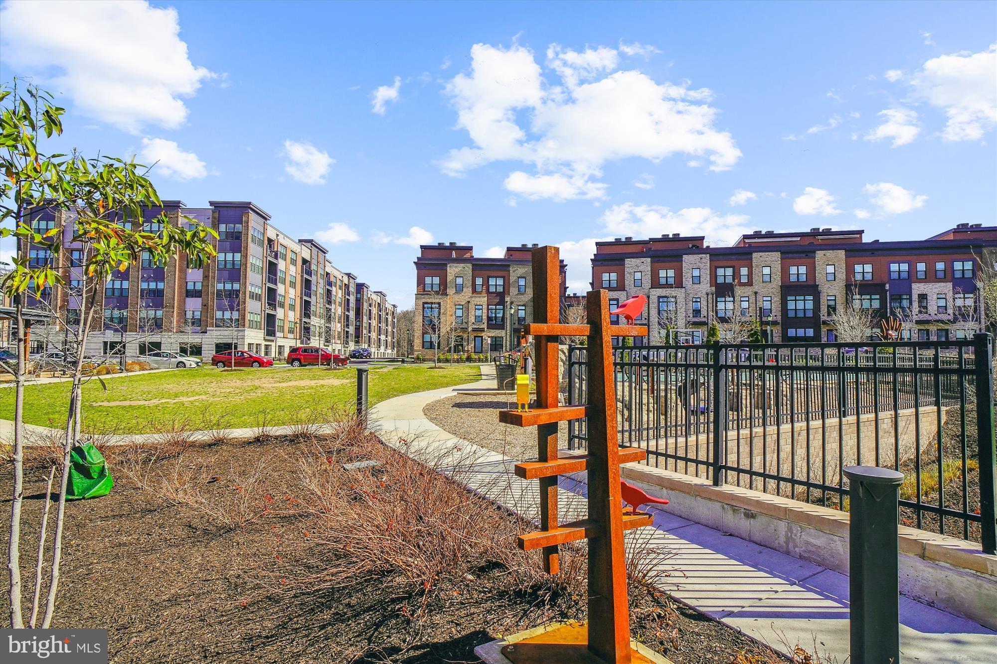 TOWER OAKS - Residential