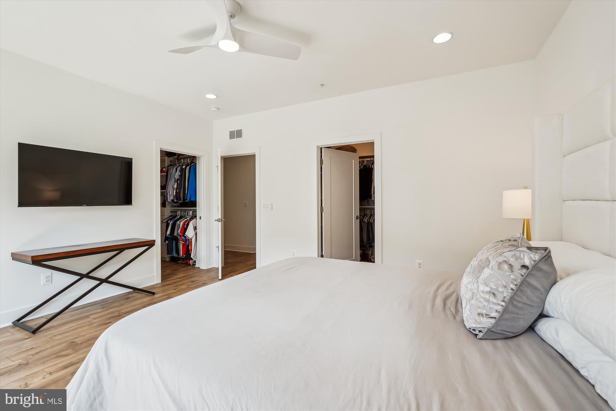 TOWER OAKS - Residential