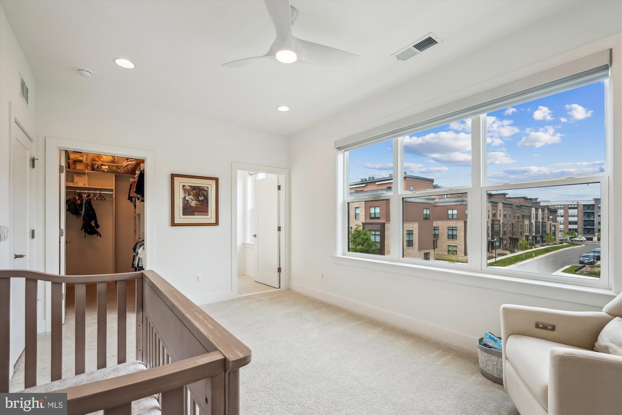 TOWER OAKS - Residential