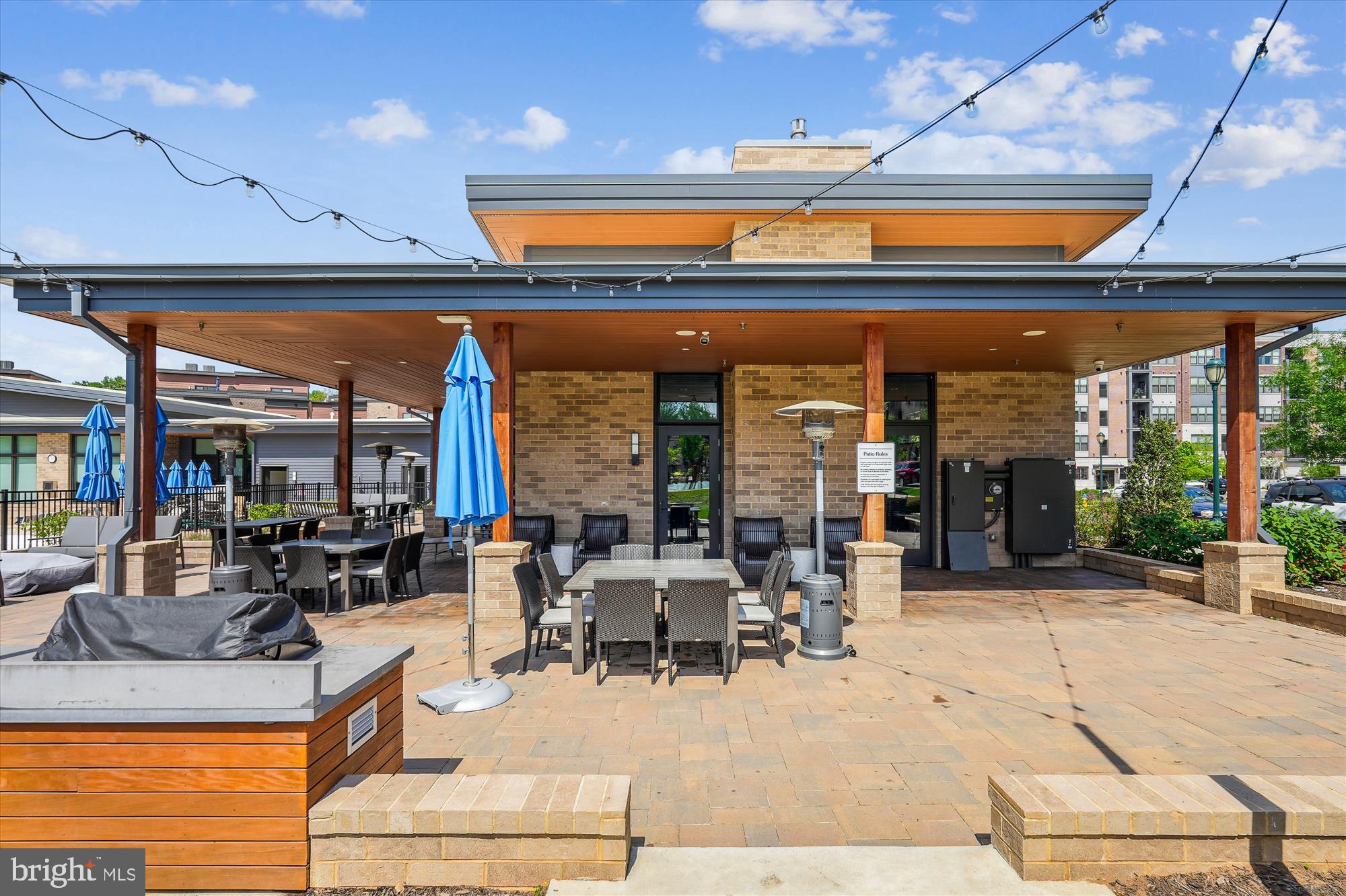 TOWER OAKS - Residential