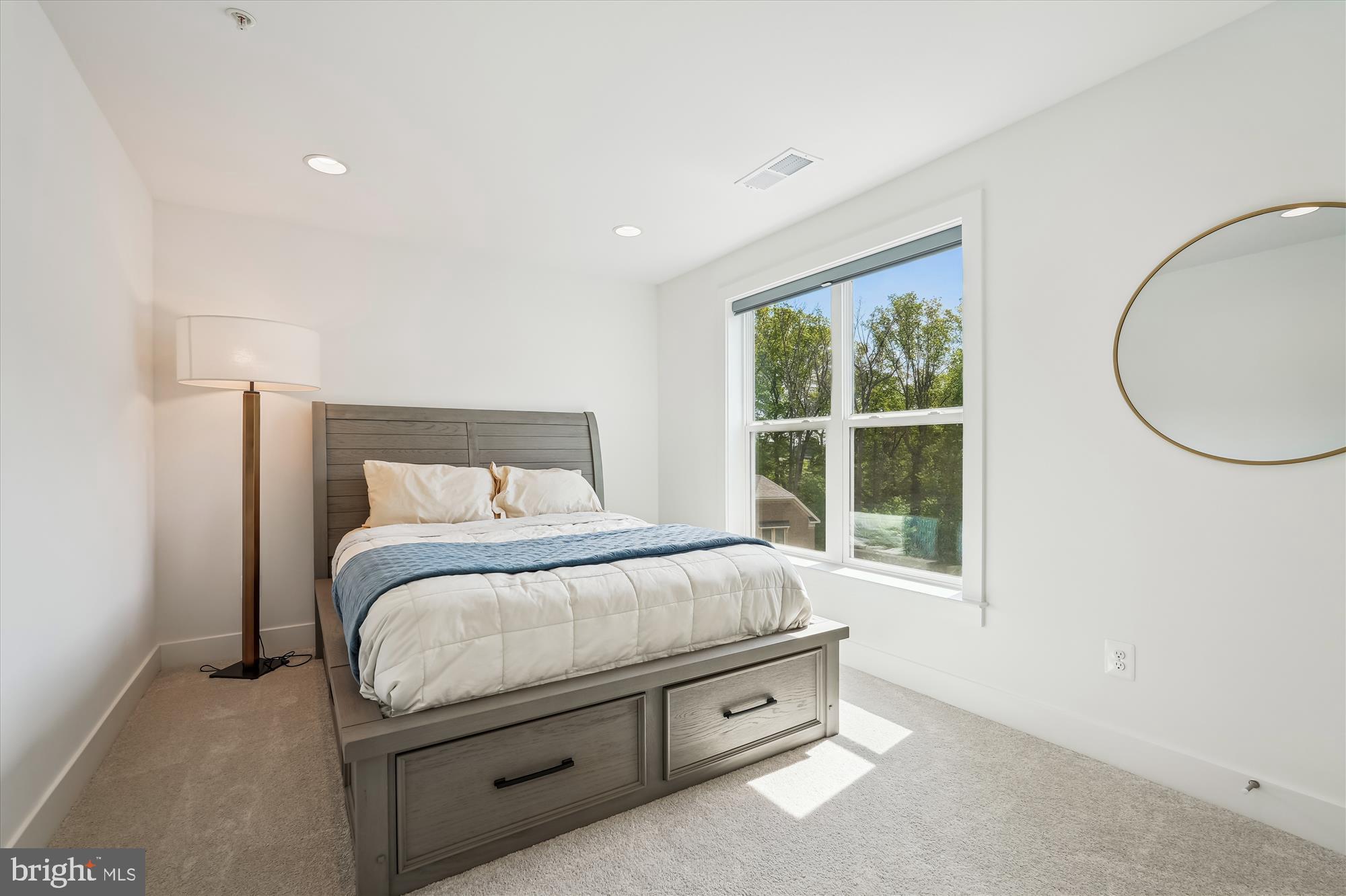 TOWER OAKS - Residential