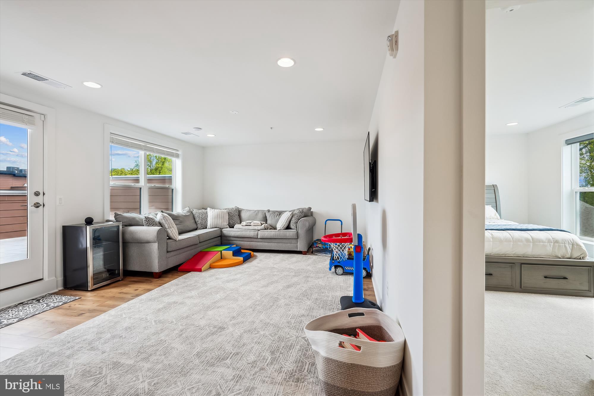 TOWER OAKS - Residential