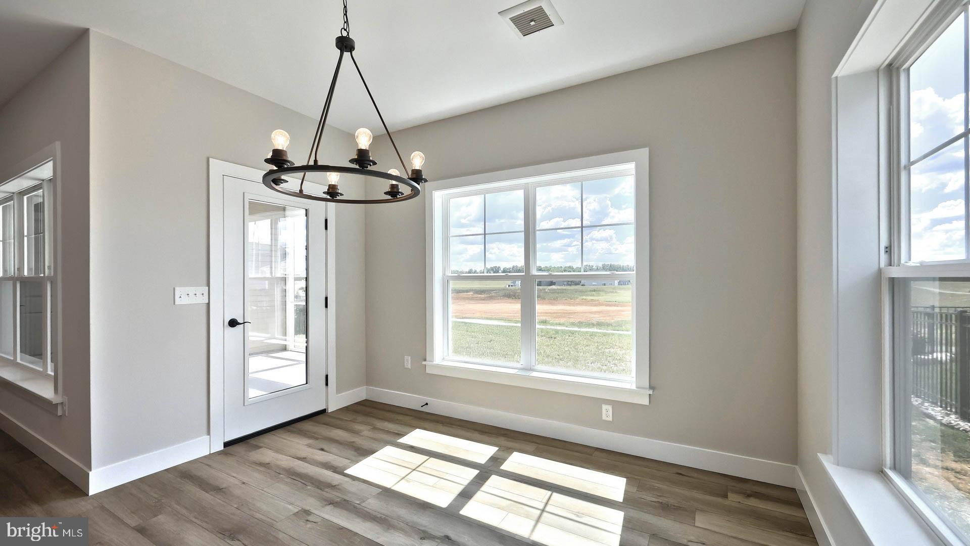 WINDING CREEK - Residential