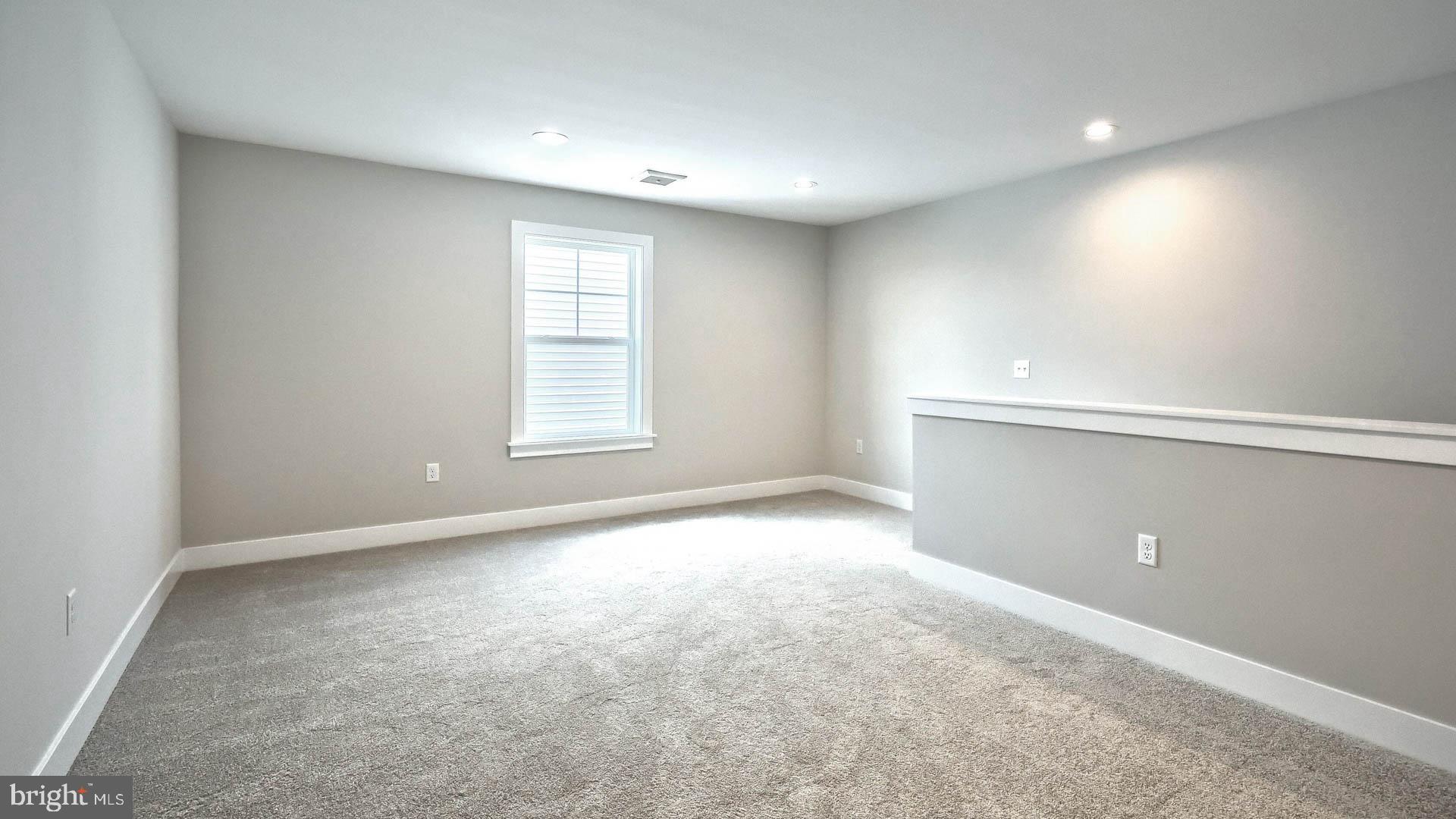 WINDING CREEK - Residential