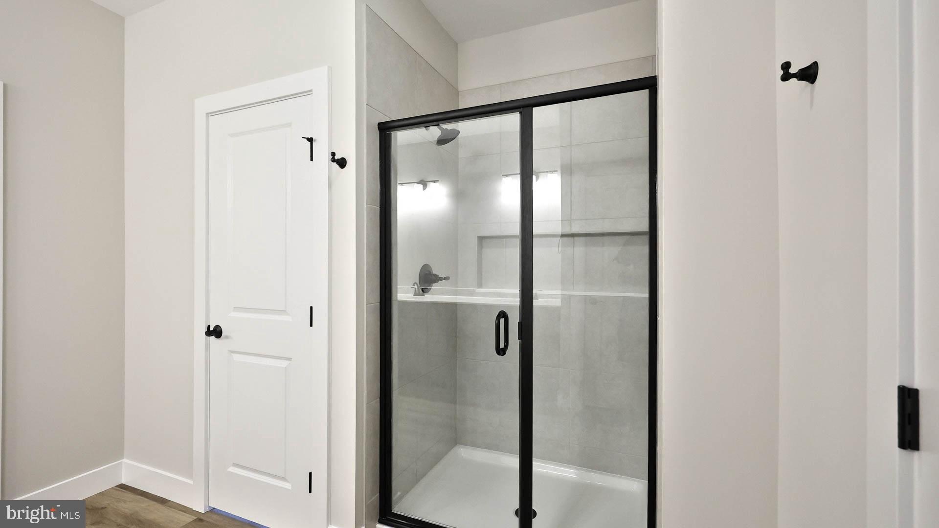 WINDING CREEK - Residential