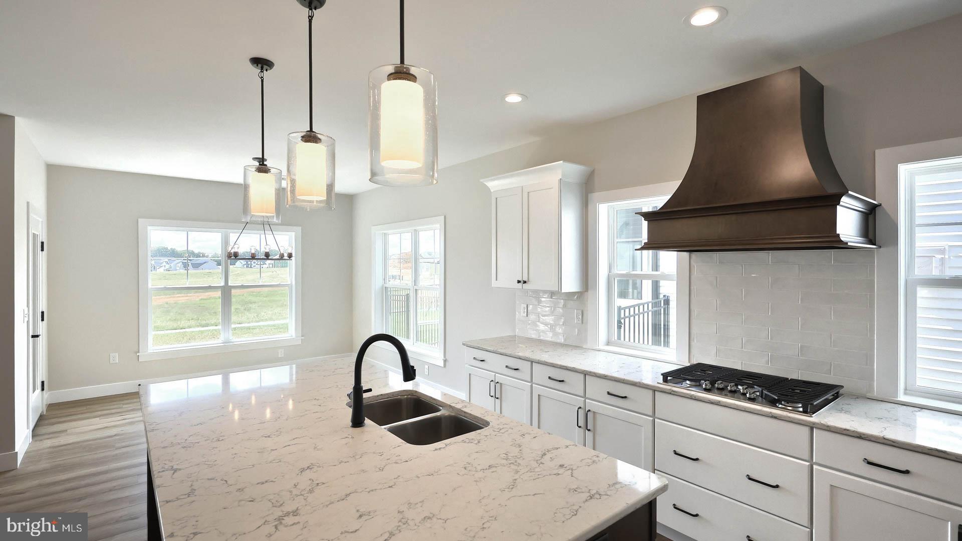 WINDING CREEK - Residential