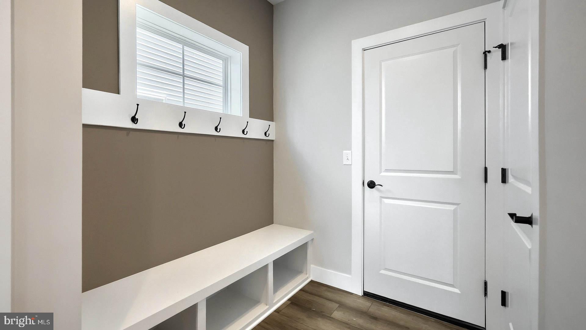 WINDING CREEK - Residential