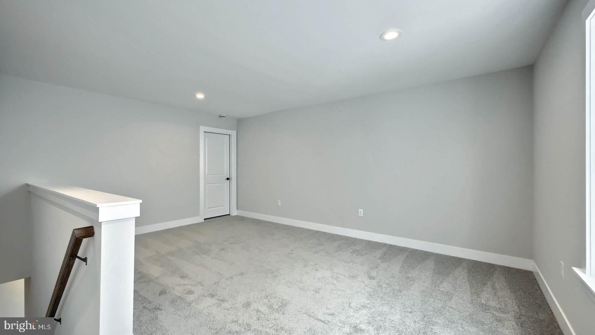 WINDING CREEK - Residential