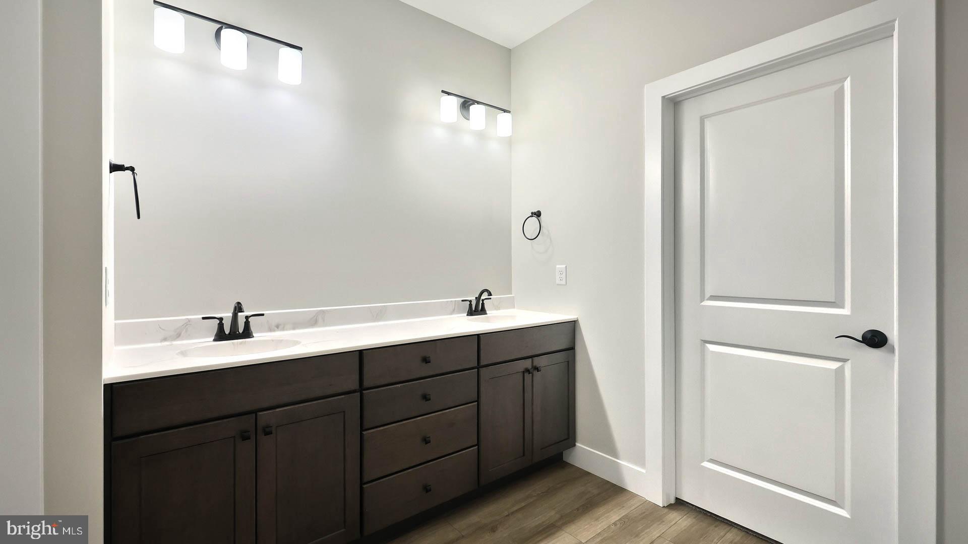 WINDING CREEK - Residential