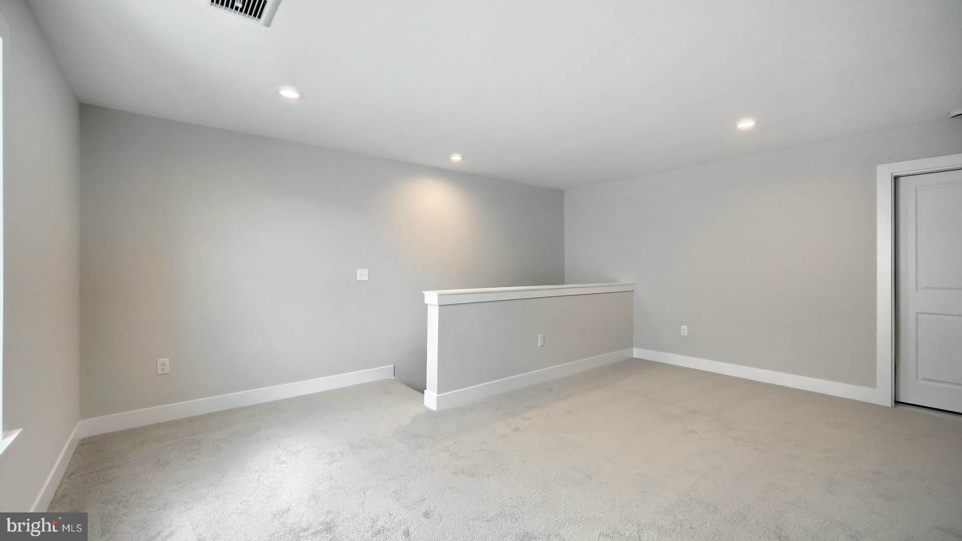 WINDING CREEK - Residential