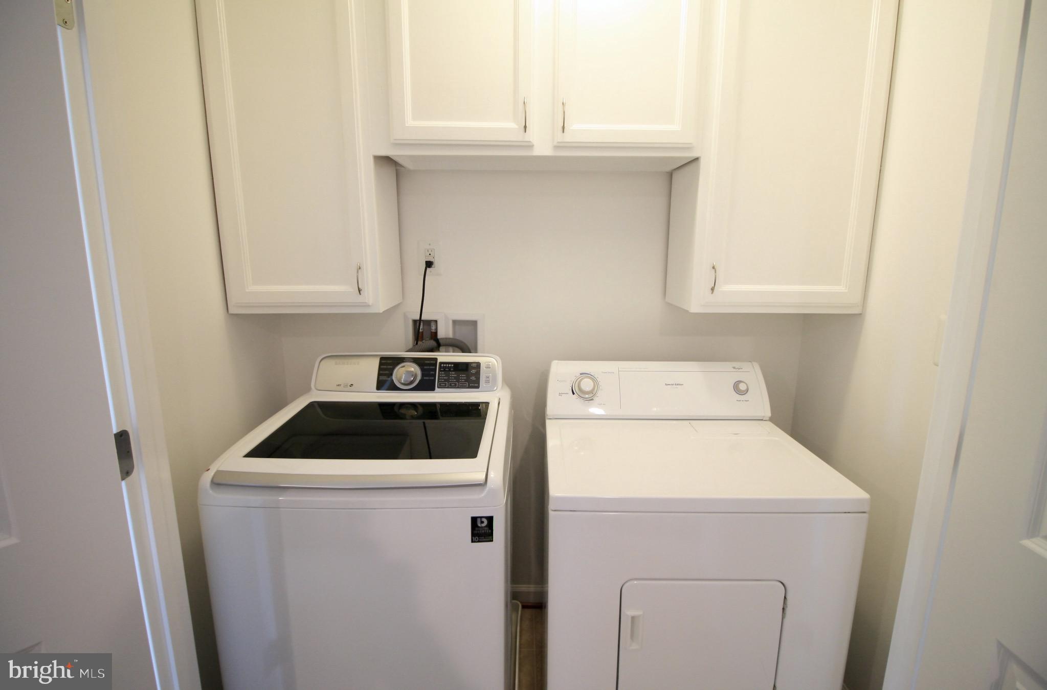 STRATSHIRE CROSSING - Residential Lease