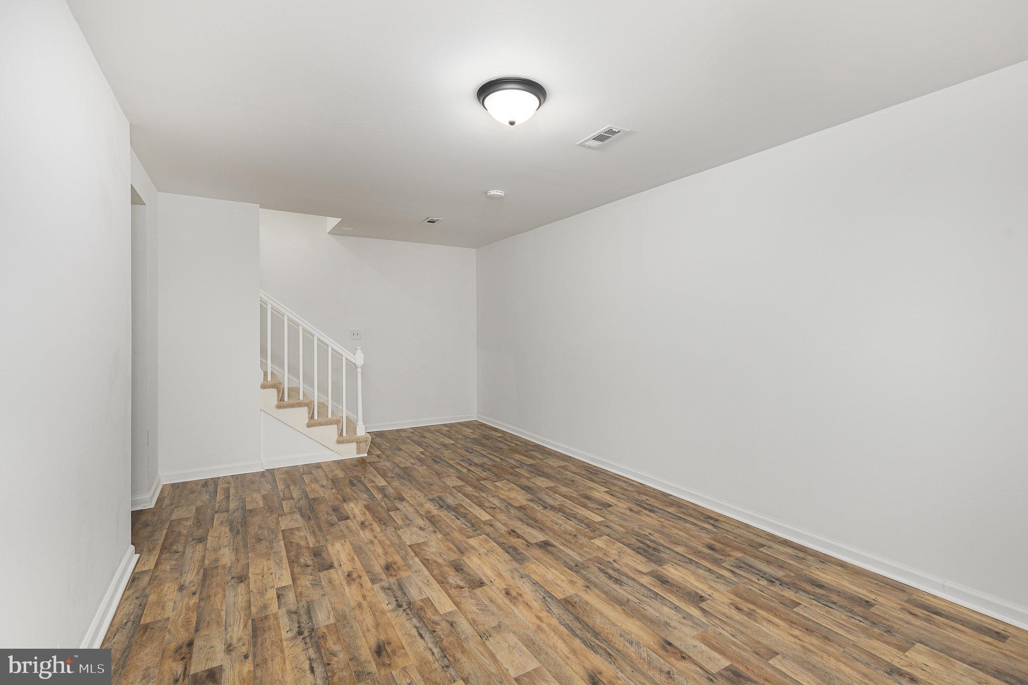 SPRING VALLEY - Residential