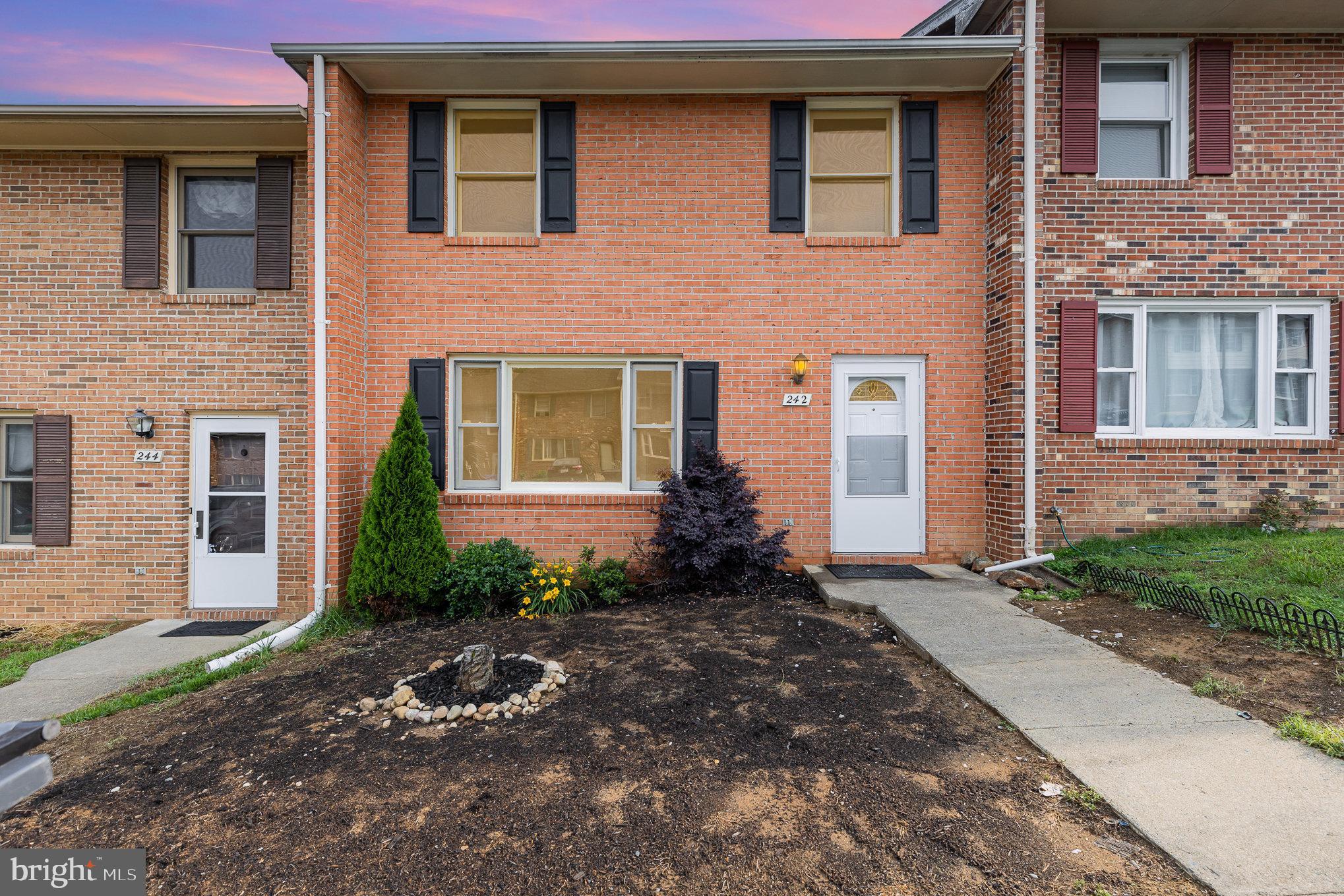 SPRING VALLEY - Residential