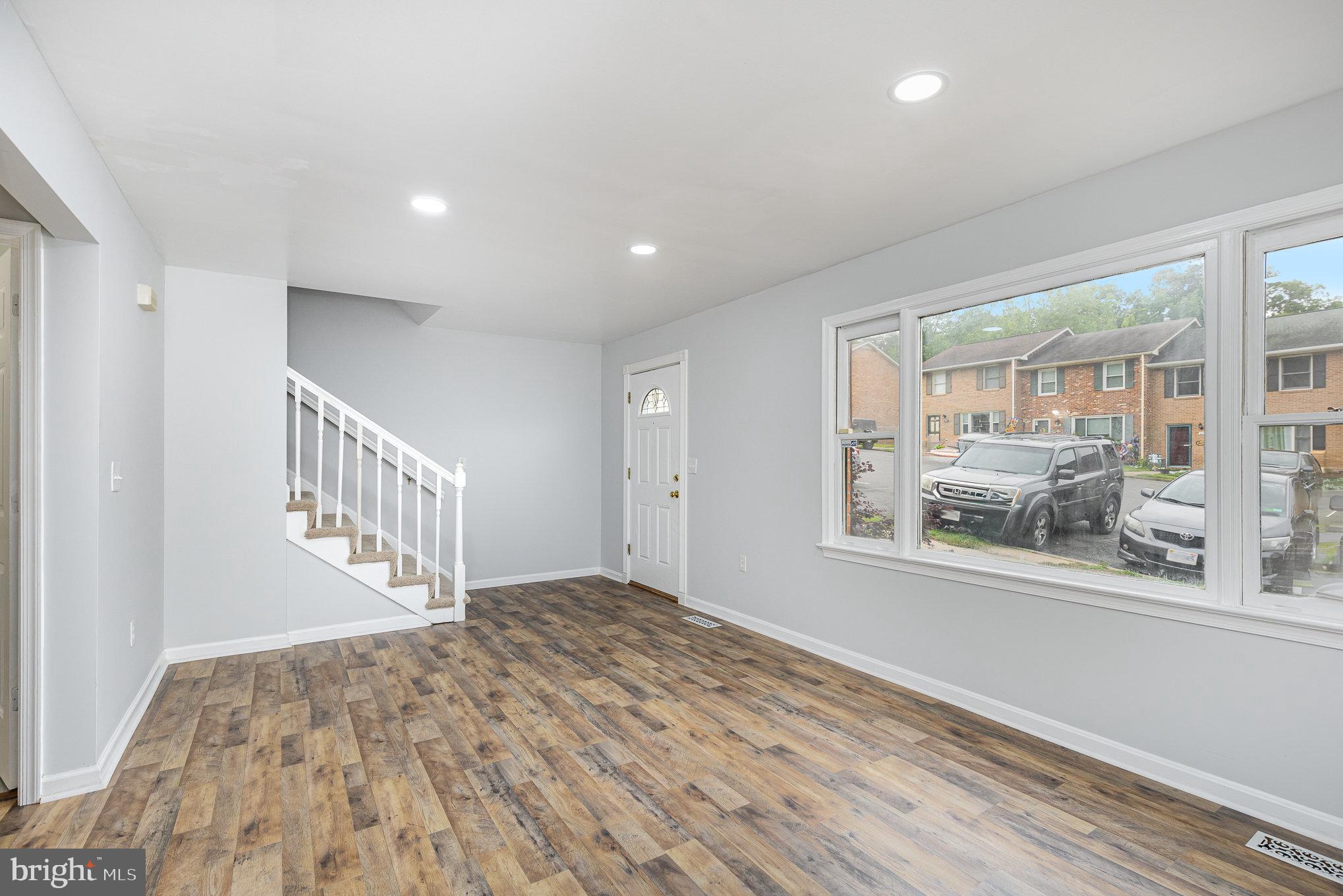 SPRING VALLEY - Residential